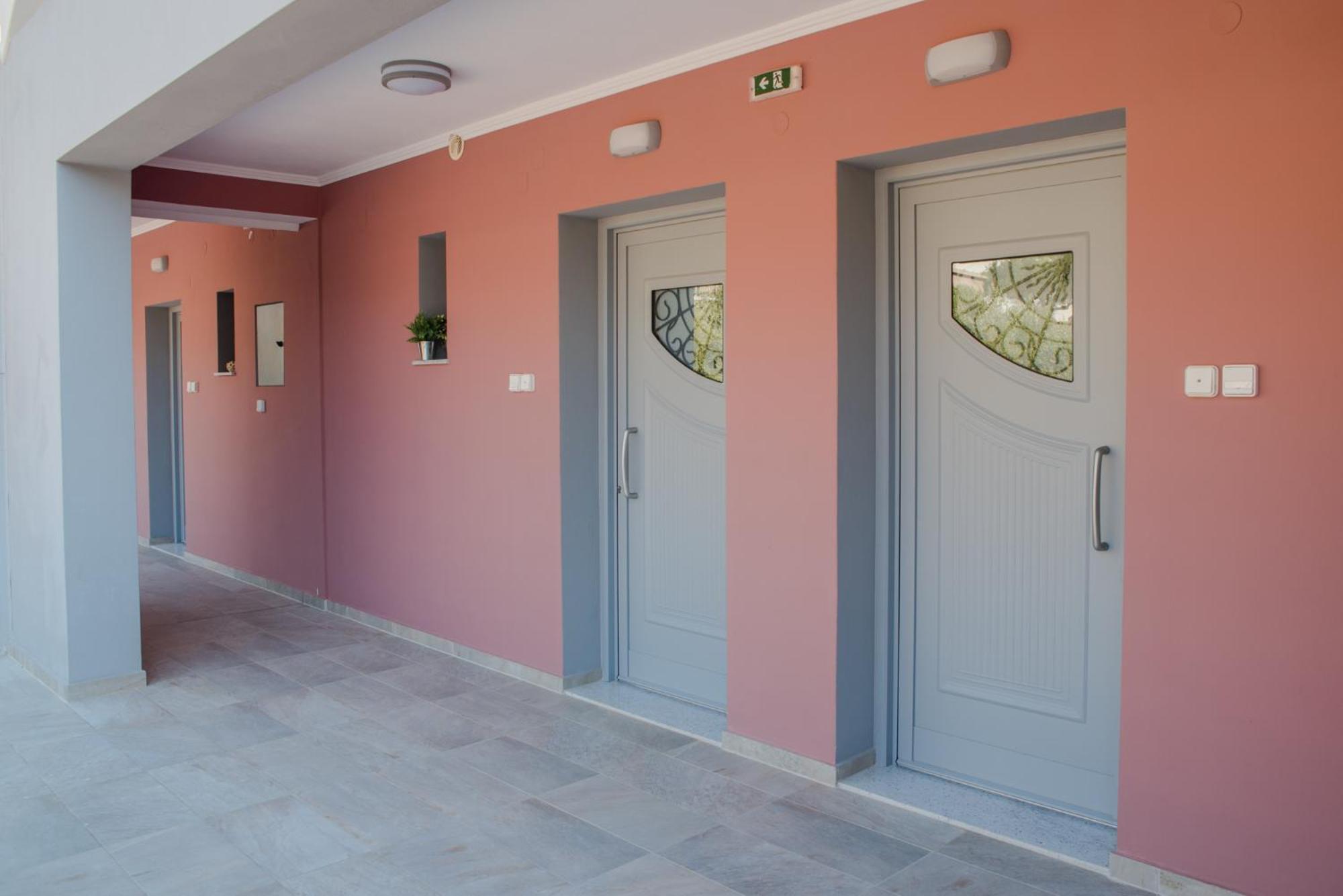 Nirvana Homes Vlachata Екстер'єр фото
